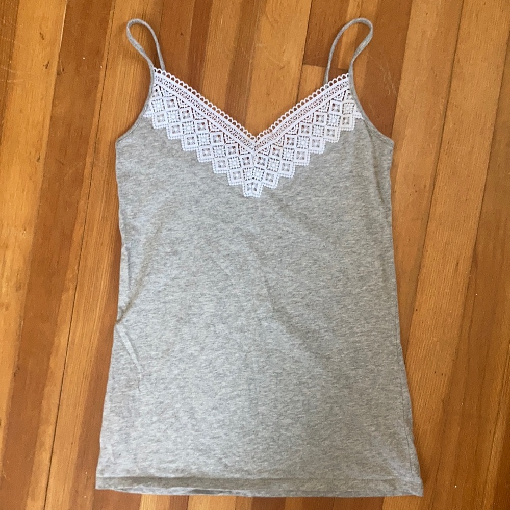 Loft Outlet grey with white knit detail camisole - size XS